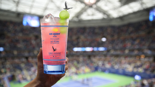  Time for a Toast! L’Etoile Sport’s Guide to the Best Grand Slam Cocktails
